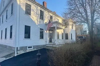 46 Middle St #1 1