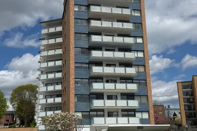 300 Lynn Shore Drive #207 1