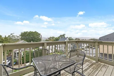 107 Bigelow St #2
