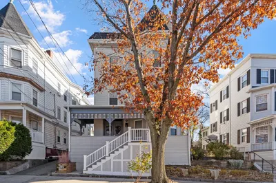 49 Putnam St #2