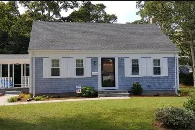 47 W Yarmouth Rd 1