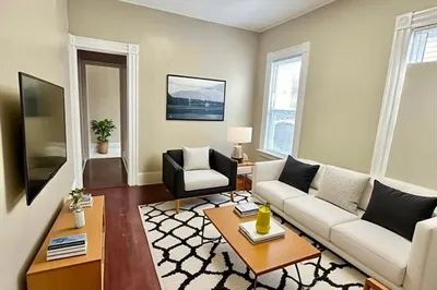 49 Falcon Street #49
