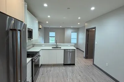145 Newbury Avenue ##11 1