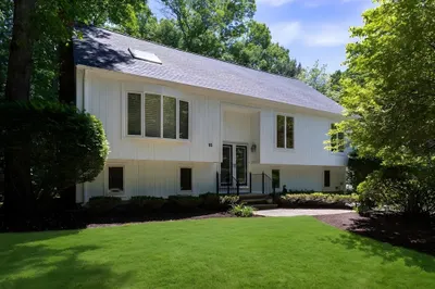 15 Pond View Cir 1
