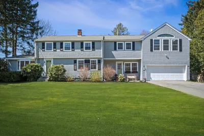 82 Maple St