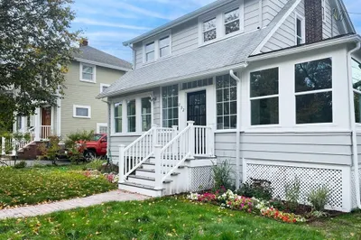 232 Governors Ave