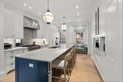 77 Myrtle St #77