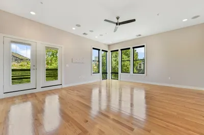 171 W Fourth St #5