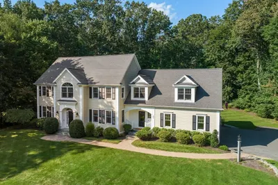 66 Willow Rd