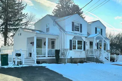 84 Cameron Rd 1