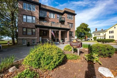 138 Main St #5 1