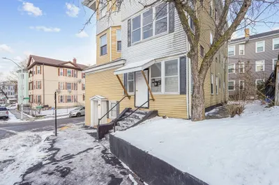 13-15 Sterling St 1