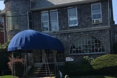 100 Court St #3 1