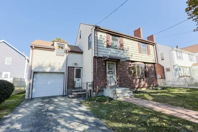 53 Maple St