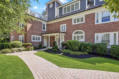 221 Worcester Lane #6 1