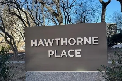 2 Hawthorne Pl #105n