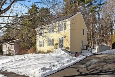 240 Stoneybrook Rd 1