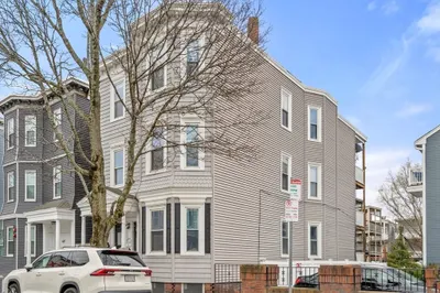 617 E 8th Street