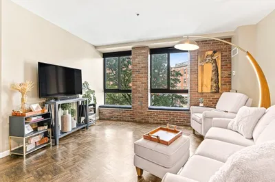 357 Commercial St #121 1