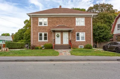 698 School Street #698 1