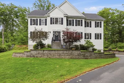 4 Murray Hill Circle 1