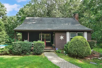 242 Crane Hill Rd 1