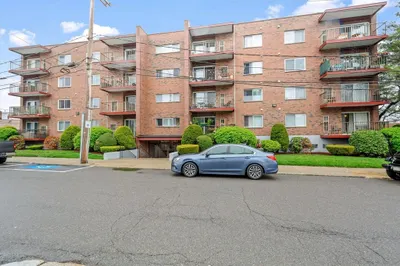 10 Foster St #203