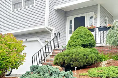 38 Lions Lane #38 1