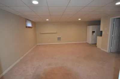 17 Davis Ave #1 1