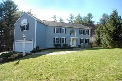 84 Charter Rd