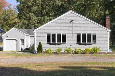 172 Holliston St 1