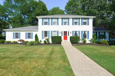 28 Chesett Ln 1