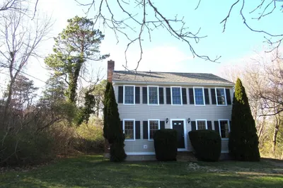 27 Sachem Dr 1