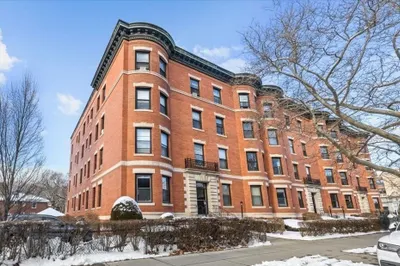1064 Beacon St #7