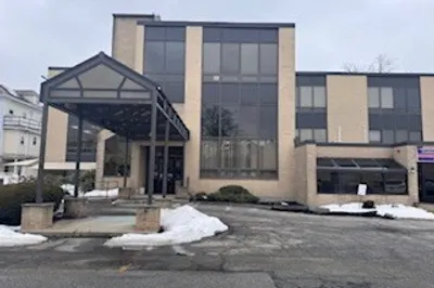 564 Main St 1