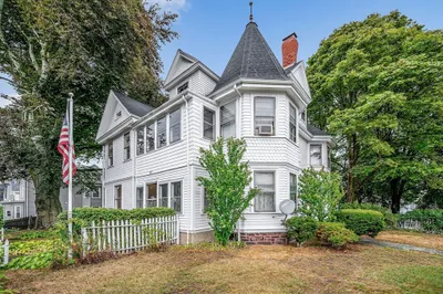 82 Lincoln Ave 1