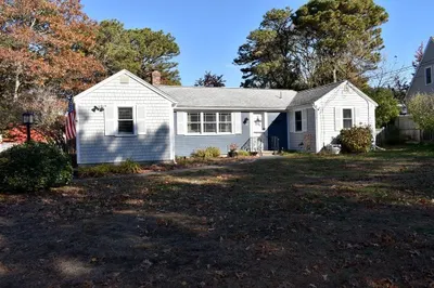 10 Wisteria Rd