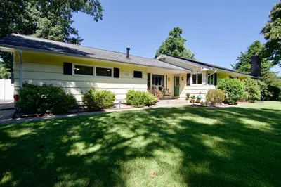 1070 Plumtree Rd 1