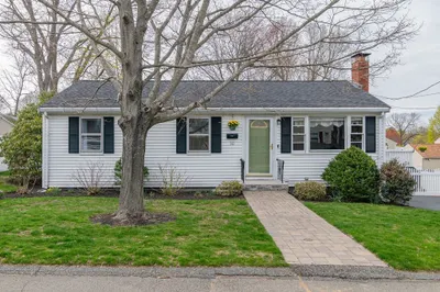 30 Lillian Rd