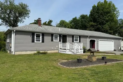 625 Middleboro Ave