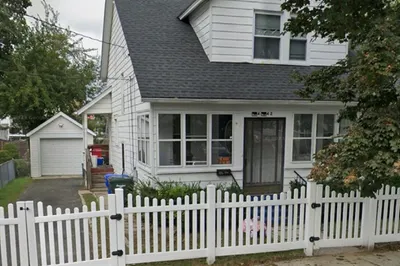 42 Denver St 1