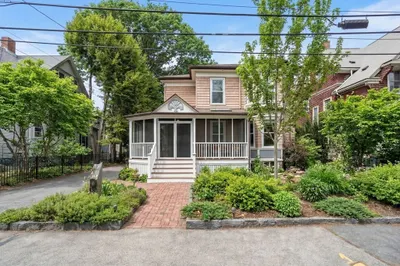 19 Forest St