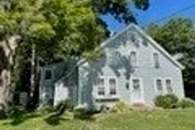 50 Pleasant St #5 1