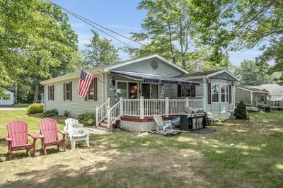40 Mallards Rd