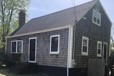 738 King St