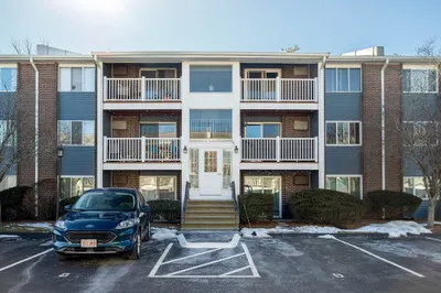 6 Woodcrest Ct #2