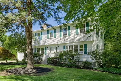 4 Ruthen Cir 1