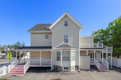 125 Highland Ave 1