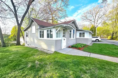 81 Bay View Dr
