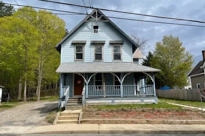 82 Mechanic St